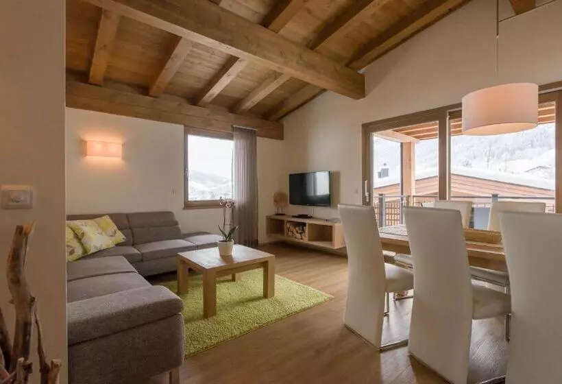 ホテル Resort Tirol Am Wildenbach