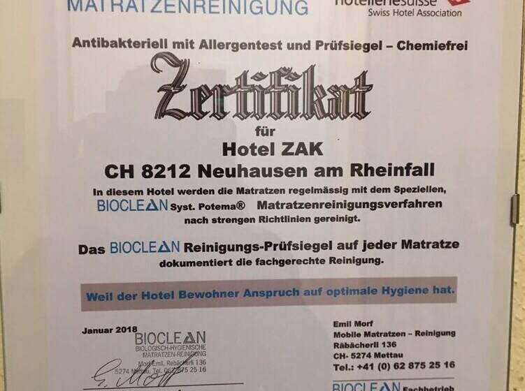 בית מלון כפרי Zak Neuhausen