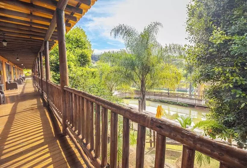 ホテル Pousada Jardim Regado