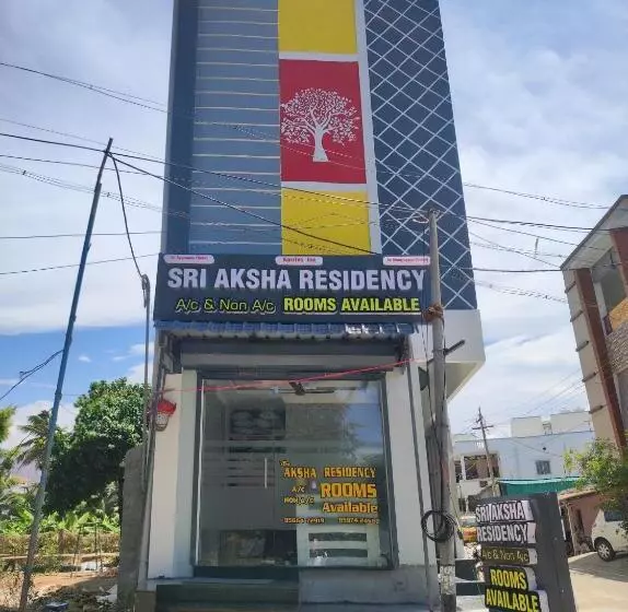 ホテル Sri Aksha Residency