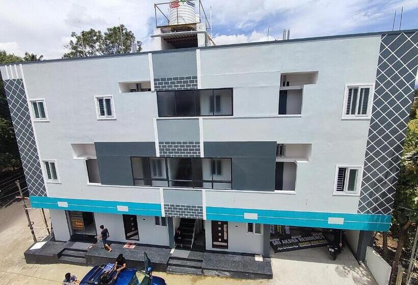 فندق Sri Aksha Residency