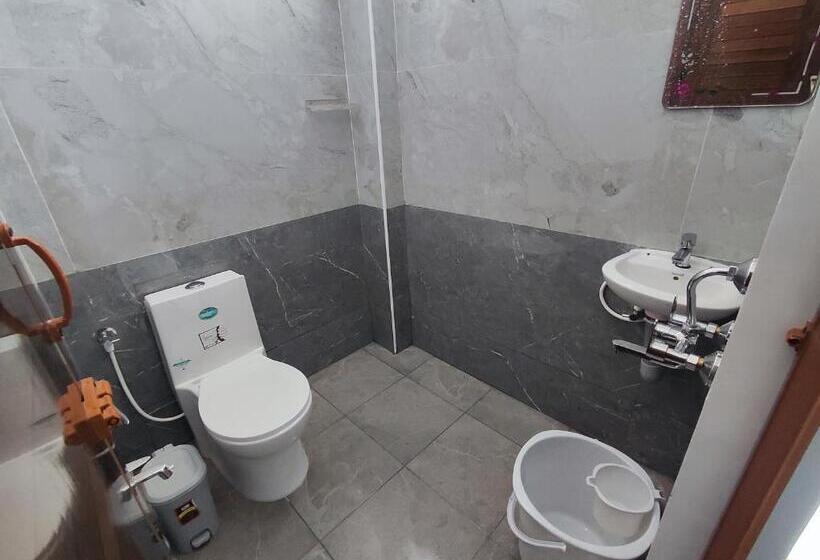 فندق Sri Aksha Residency