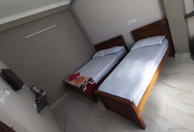 ホテル Sri Aksha Residency