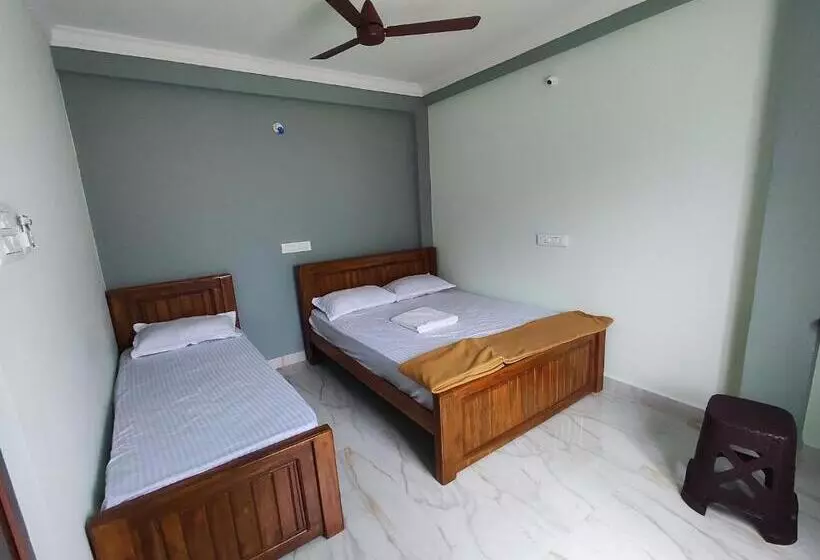 ホテル Sri Aksha Residency