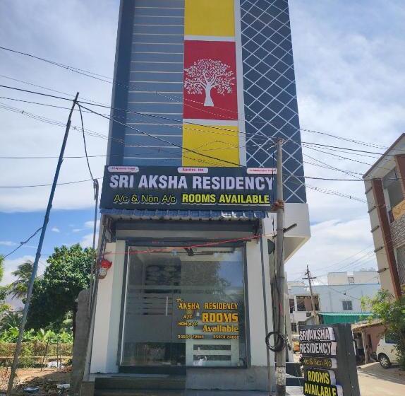 فندق Sri Aksha Residency