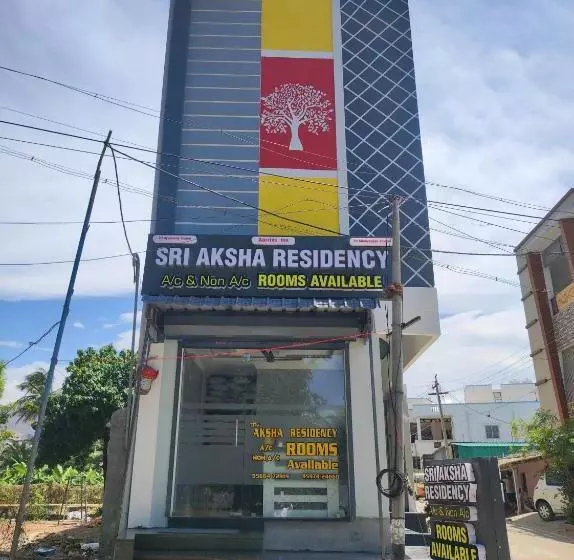 ホテル Sri Aksha Residency