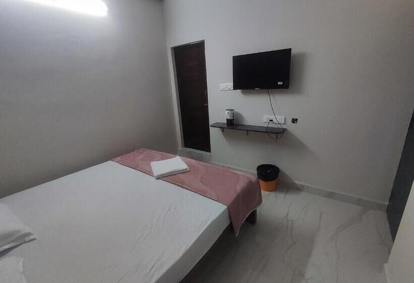 فندق Sri Aksha Residency