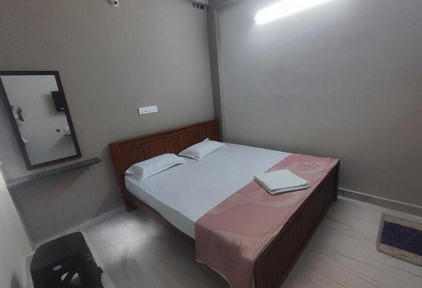 فندق Sri Aksha Residency