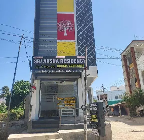 ホテル Sri Aksha Residency