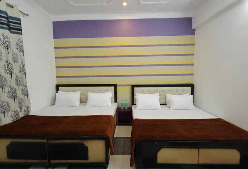 בית מלון כפרי The Queen, Himachal Pradesh