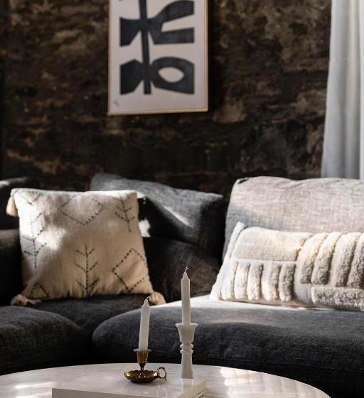 Maison Place Royale By Luxury In Transit