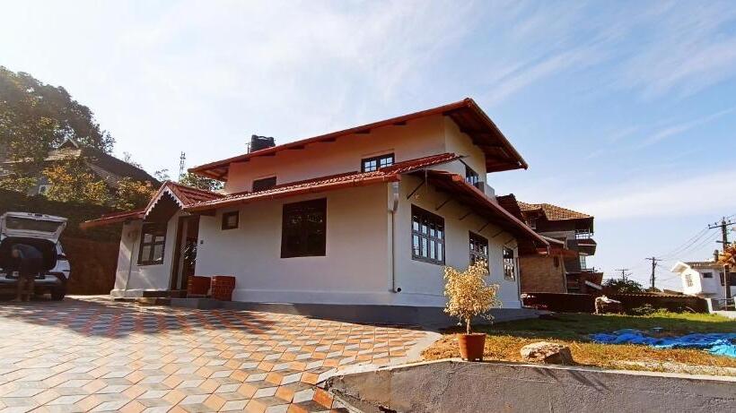 ペンション Coorg Kairav Homestay