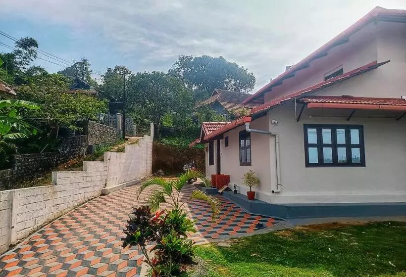 ペンション Coorg Kairav Homestay