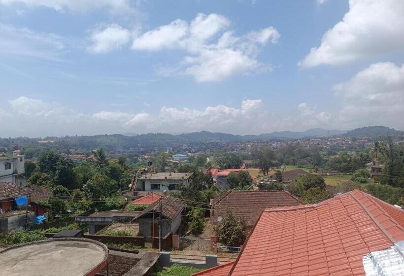 ペンション Coorg Kairav Homestay