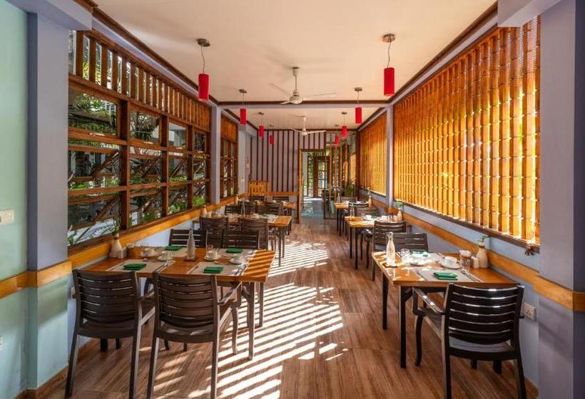 پانسیون Kamadhoo Inn