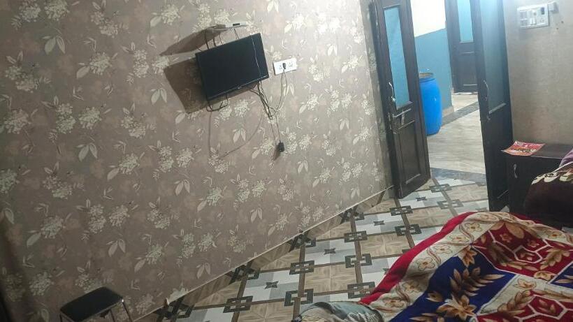 Pension Shri Haridas Dham