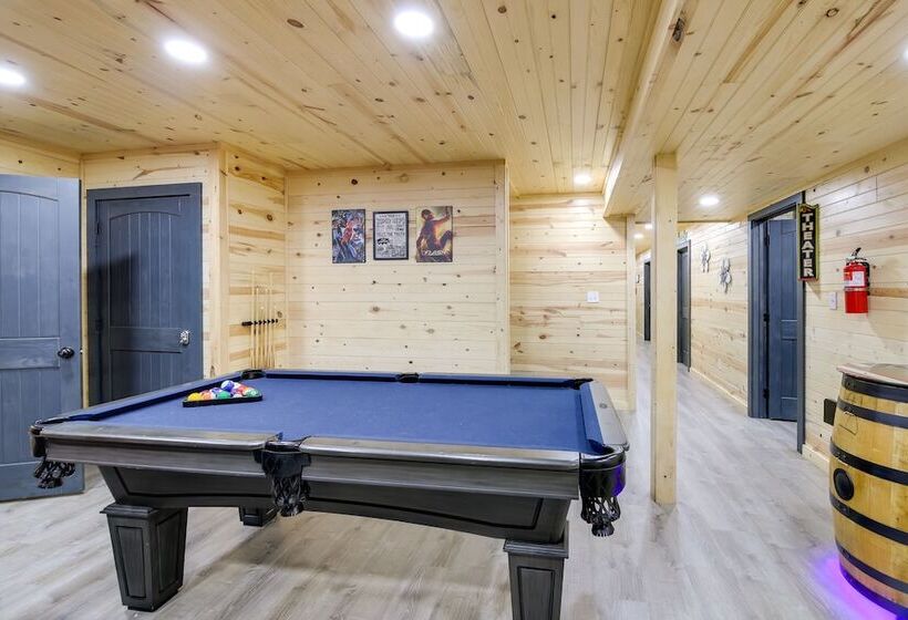 Spacious Sevierville Cabin W/ Hot Tub & Game Room!