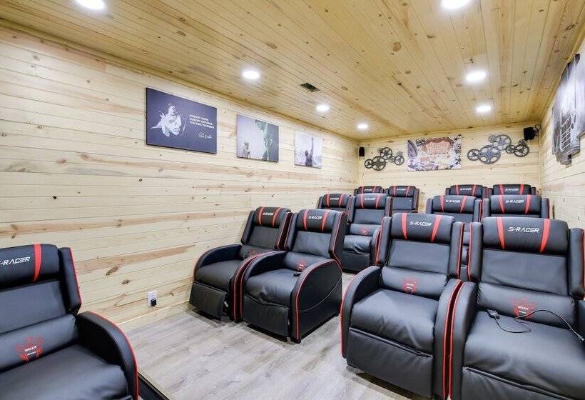 Spacious Sevierville Cabin W/ Hot Tub & Game Room!