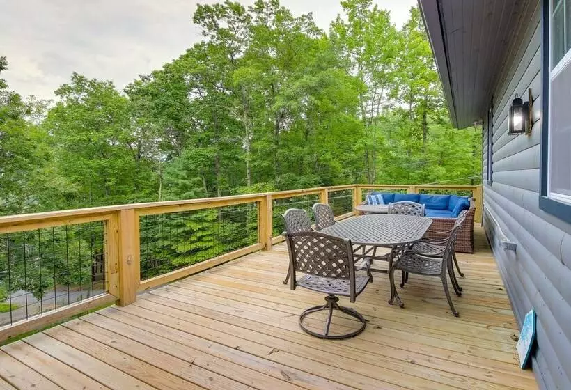 Spacious Sevierville Cabin W/ Hot Tub & Game Room!