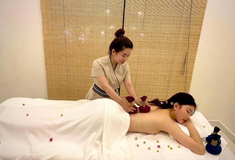 Herbs Spa & Hotel Riverside Grand World