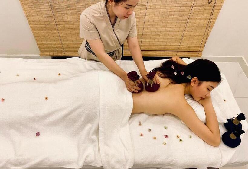 Herbs Spa & Hotel Riverside Grand World