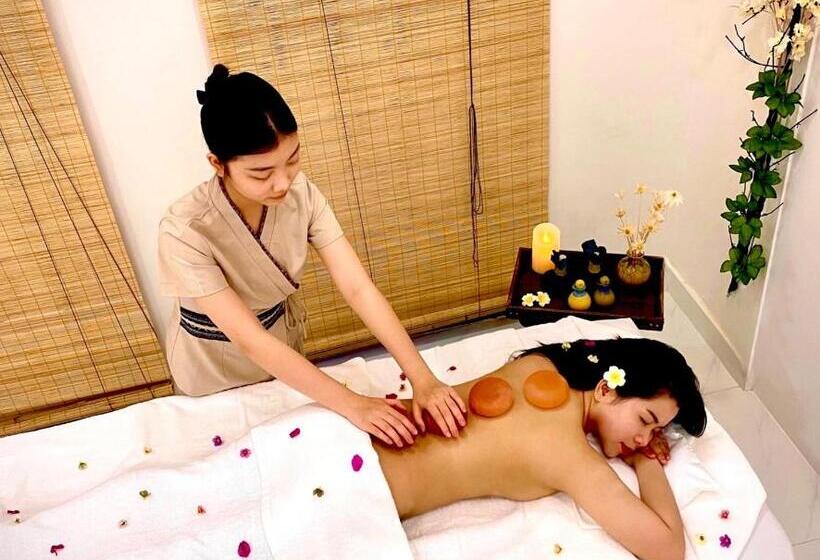 Herbs Spa & Hotel Riverside Grand World