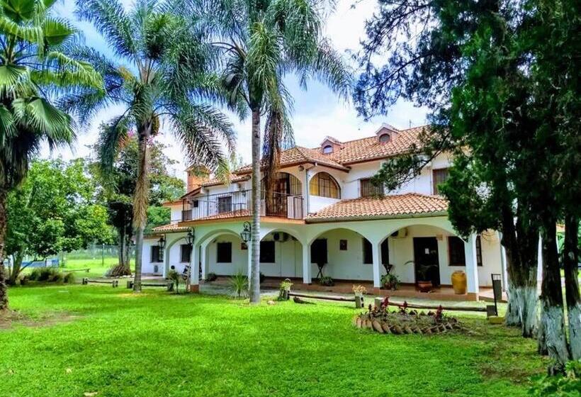 호텔 El Portal De Cerrillos, Hostería De Campo