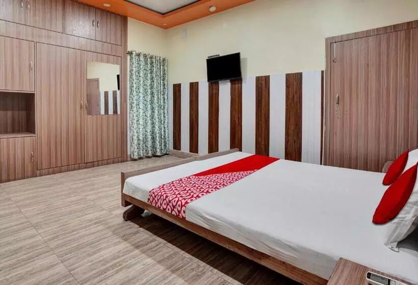 ホテル O Om Shriyam Banquet And Heritage