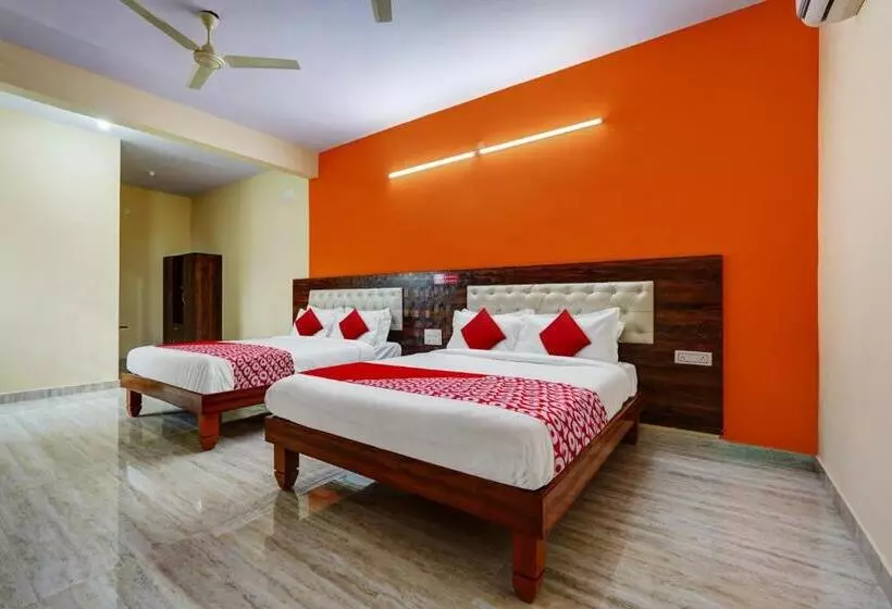 Hotelli Oyo Flagship Shri Sai Palace