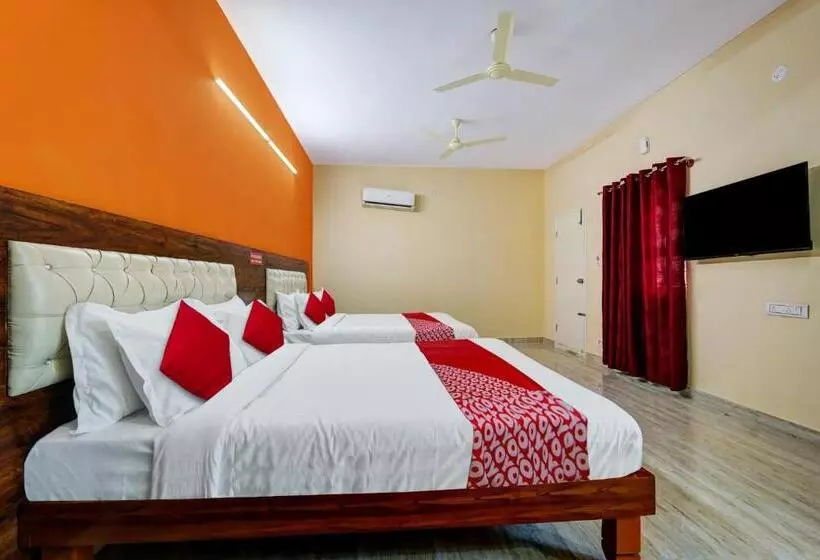 Hotelli Oyo Flagship Shri Sai Palace