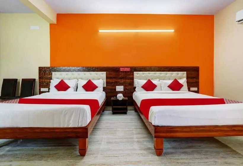 Hotelli Oyo Flagship Shri Sai Palace