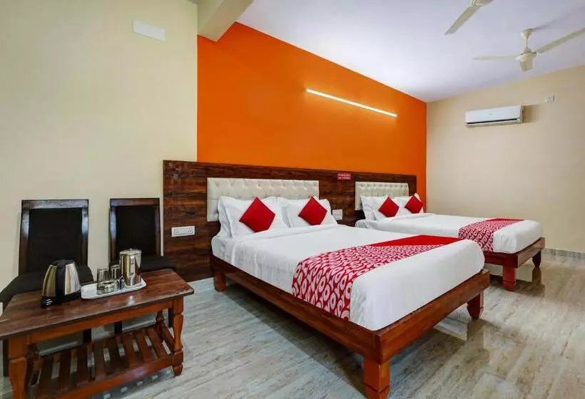 Hotelli Oyo Flagship Shri Sai Palace