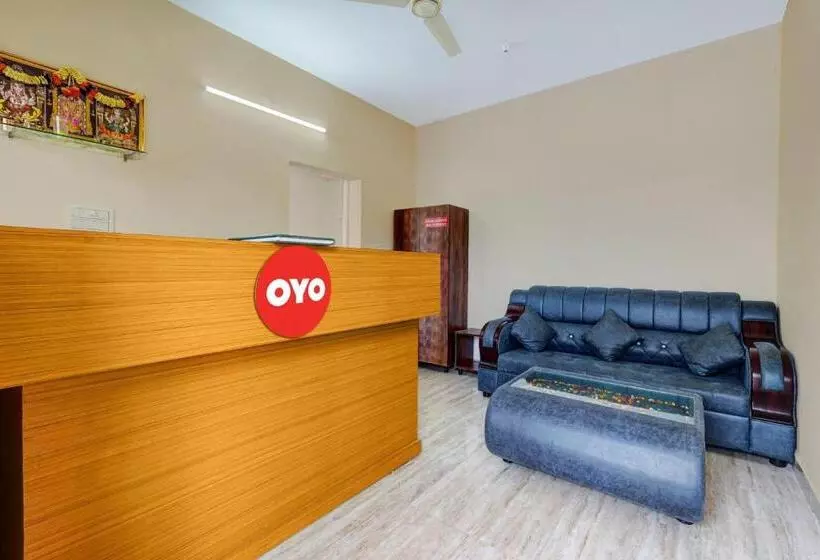 Hotelli Oyo Flagship Shri Sai Palace