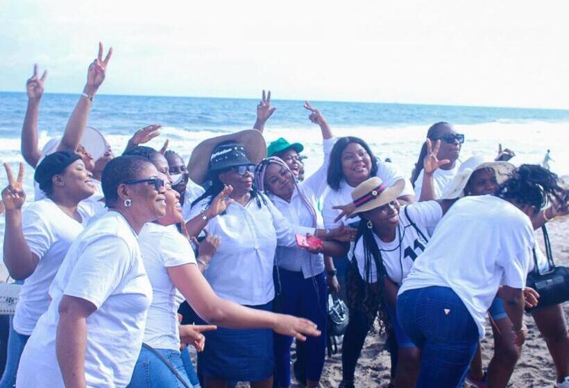 هتل Paradise By Atican Beach