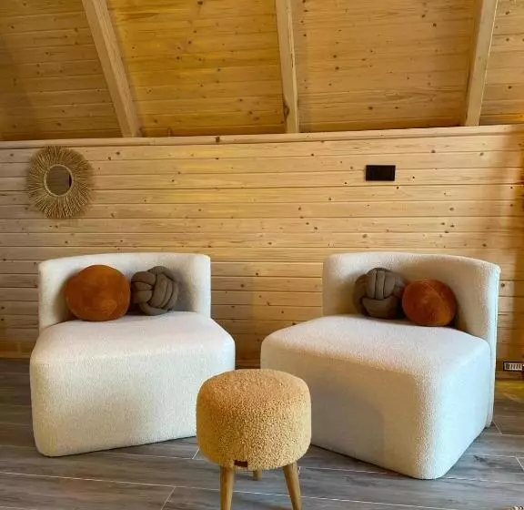 Hotelli Pathika Bungalov