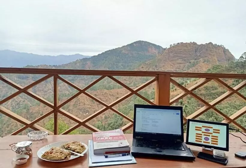 Hotelli Shiva Valley Resort