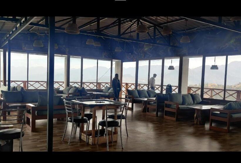 בית מלון כפרי Shiva Valley Resort