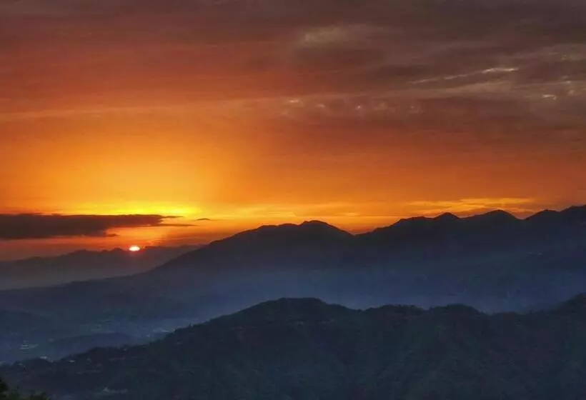 Hotelli Shiva Valley Resort