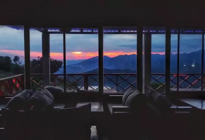 Hotelli Shiva Valley Resort