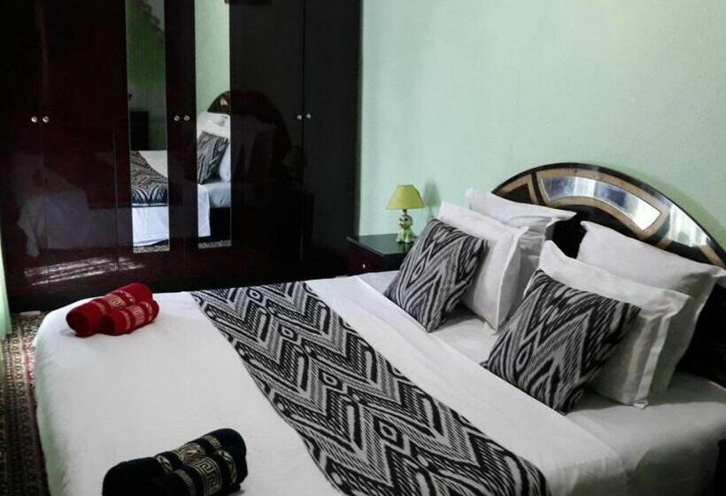 פנסיון As Mir Family Guest House