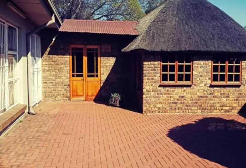 ペンション Stay At 12 Guesthouse And Selfcatering