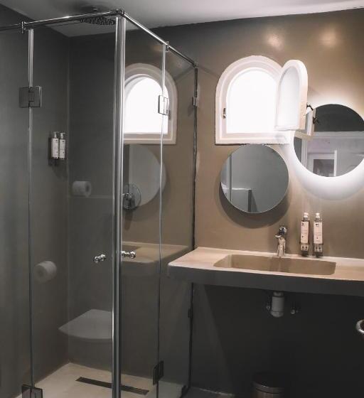 Seaside Hotel By Dfrost Almugar