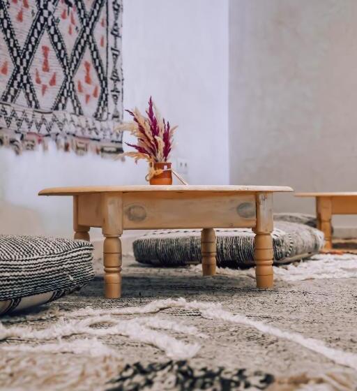 Seaside Hotel By Dfrost Almugar