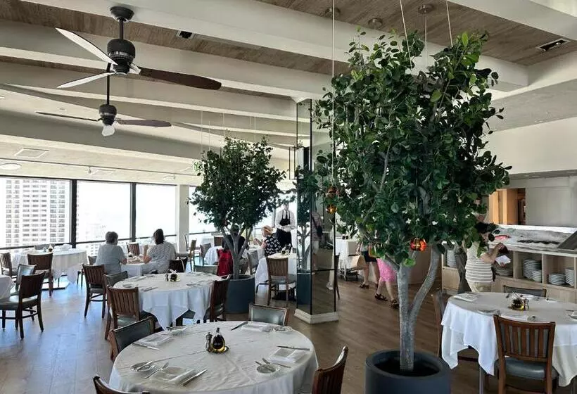 Waikiki Beach Experience! Luxury Oceanview Suite!