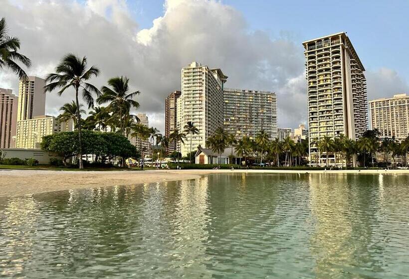 Waikiki Beach Experience! Luxury Oceanview Suite!