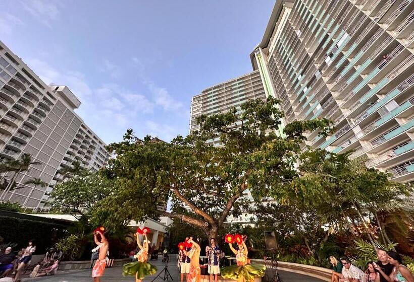 Waikiki Beach Experience! Luxury Oceanview Suite!