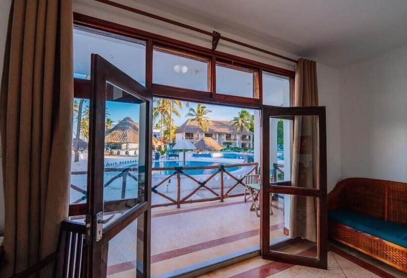 Cterra Zanzibar Beach Resort