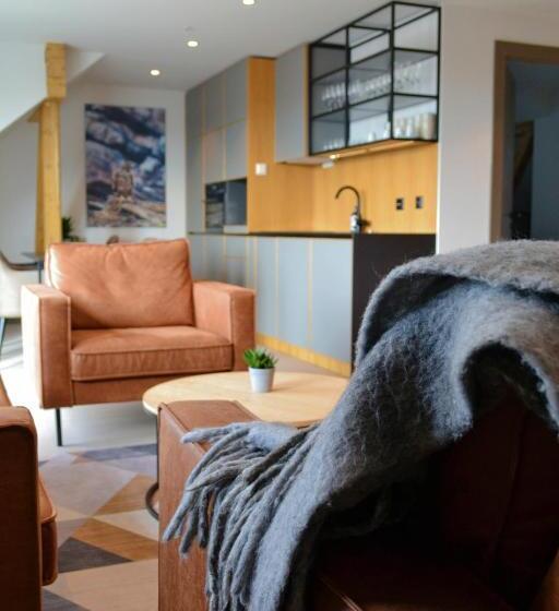 Отель Andenes Suite