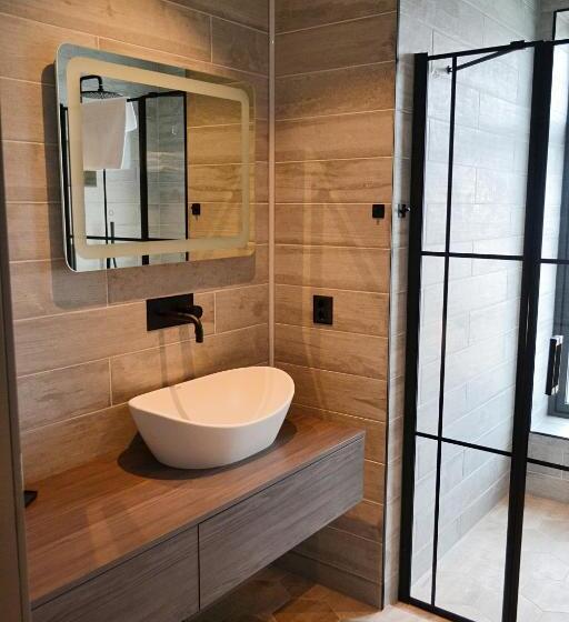 Отель Andenes Suite