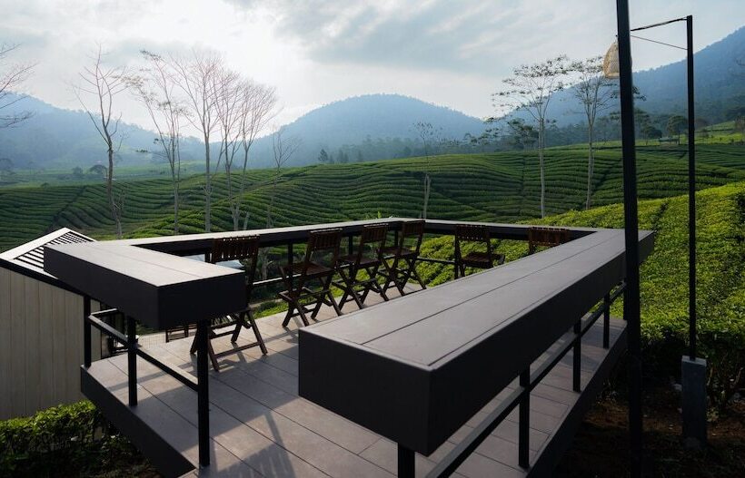 Szálloda Bobocabin Pangalengan